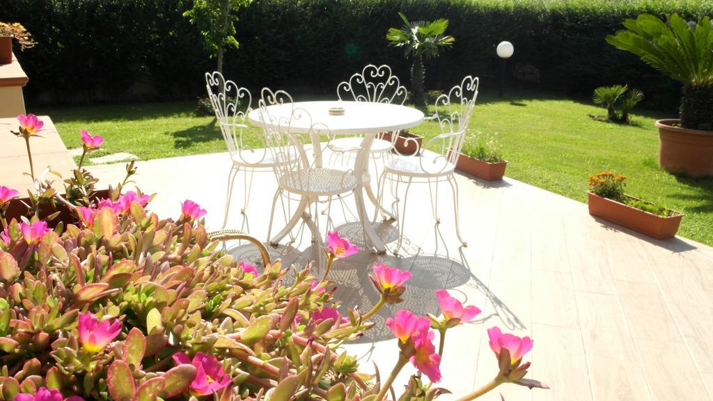 Bed & Breakfast La Villetta บอตริเชลโล ภายนอก รูปภาพ