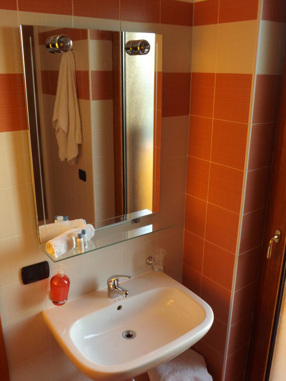 Bed & Breakfast La Villetta บอตริเชลโล ห้อง รูปภาพ