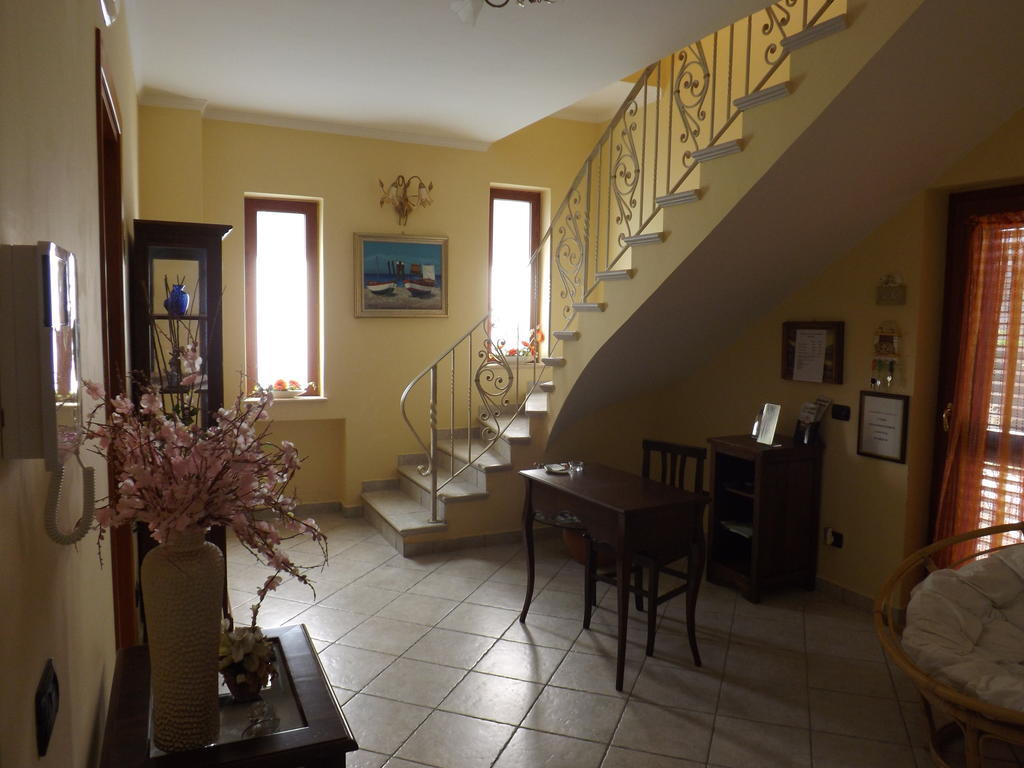Bed & Breakfast La Villetta บอตริเชลโล ภายนอก รูปภาพ
